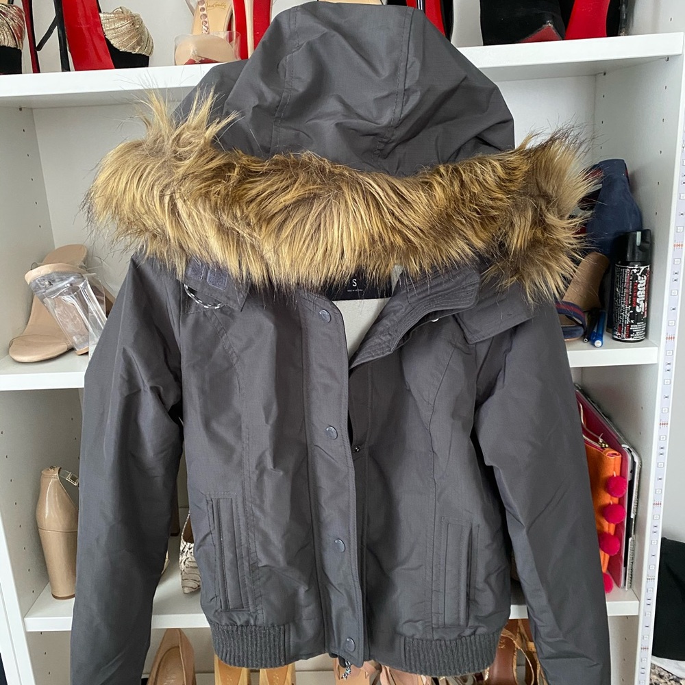 Woman’s jacket - Picture 3 of 5